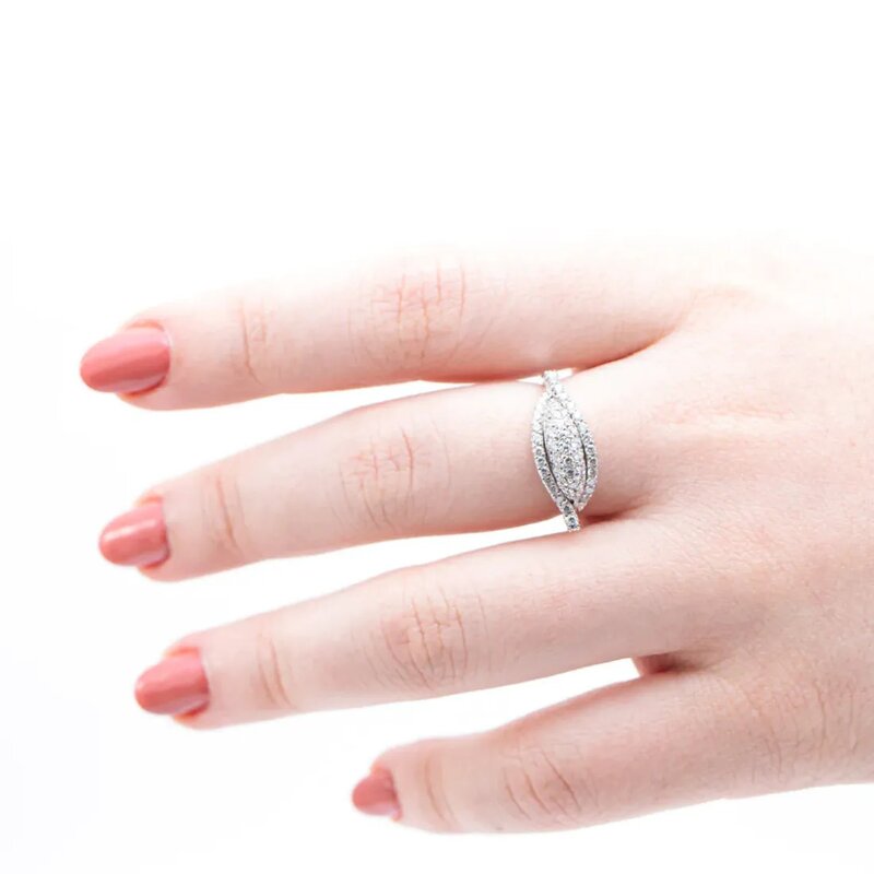 Anillo Zola En Oro Blanco 18k Con Diamantes