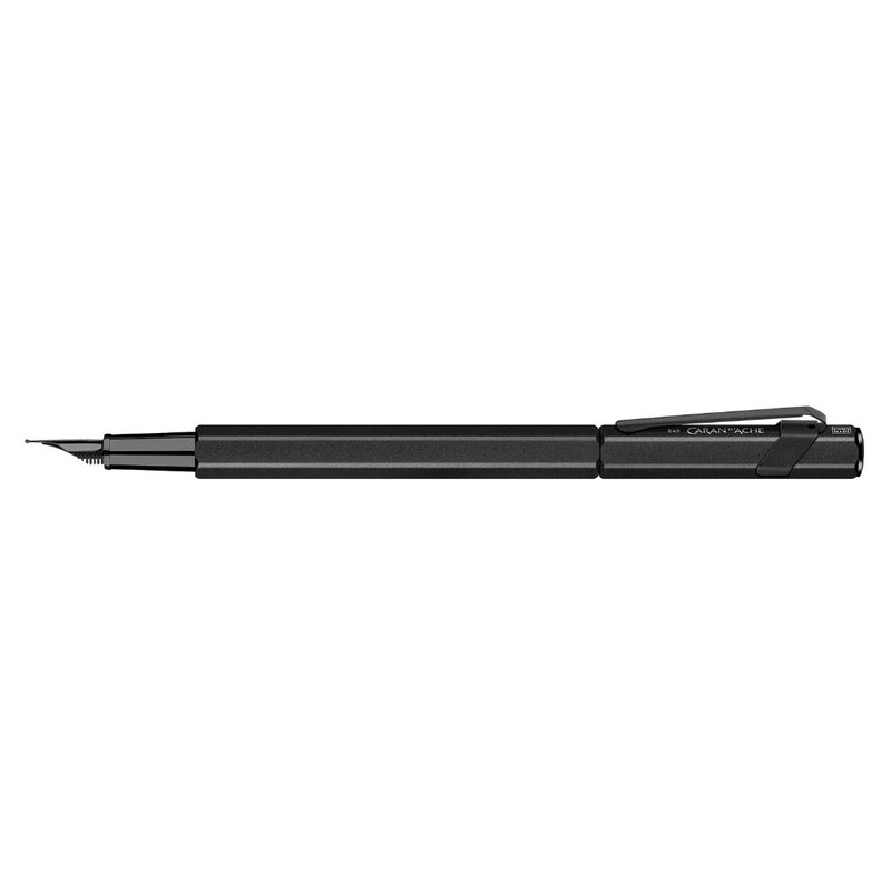 Pluma Fuente Caran d'Ache 849 Black Code