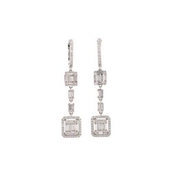 Aretes Largos en Oro 18k con Diamantes Corte Baguette