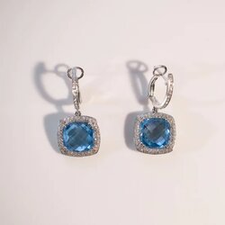 Aretes Color Collection En Oro Blanco 14k Con Dos Topacios