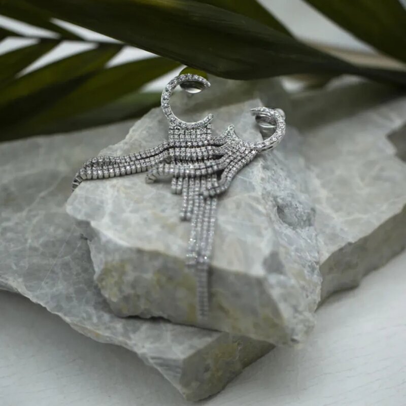 Aretes Luna De Oro Blanco Con Diamantes