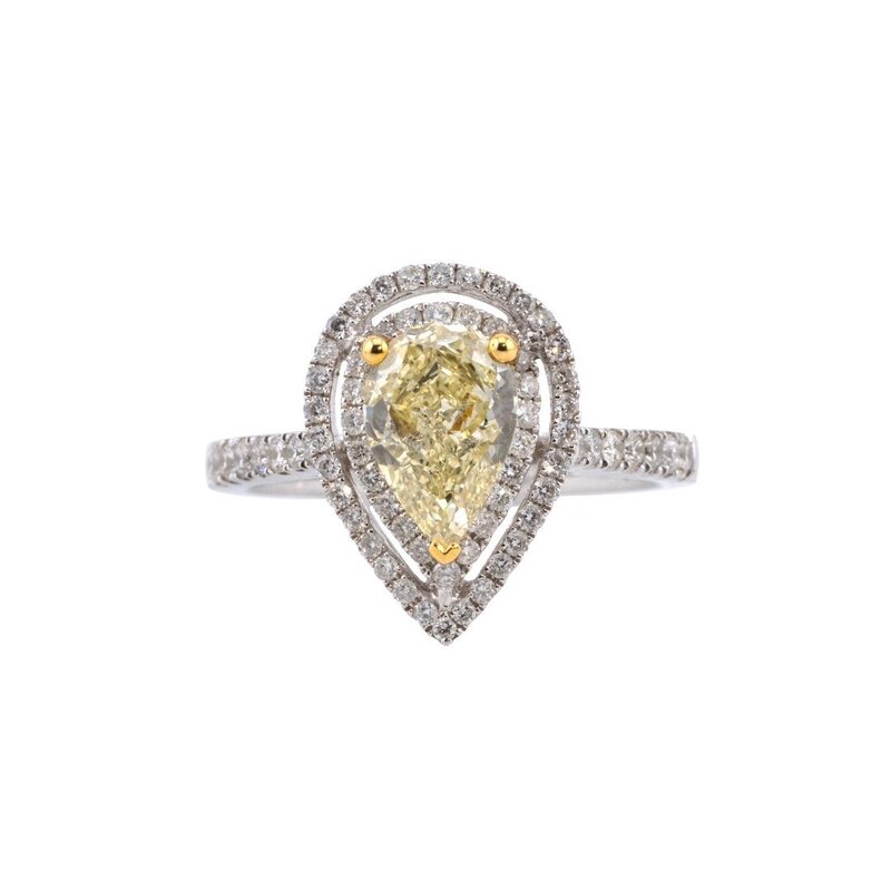 Anillo de Oro 18k con Diamantes