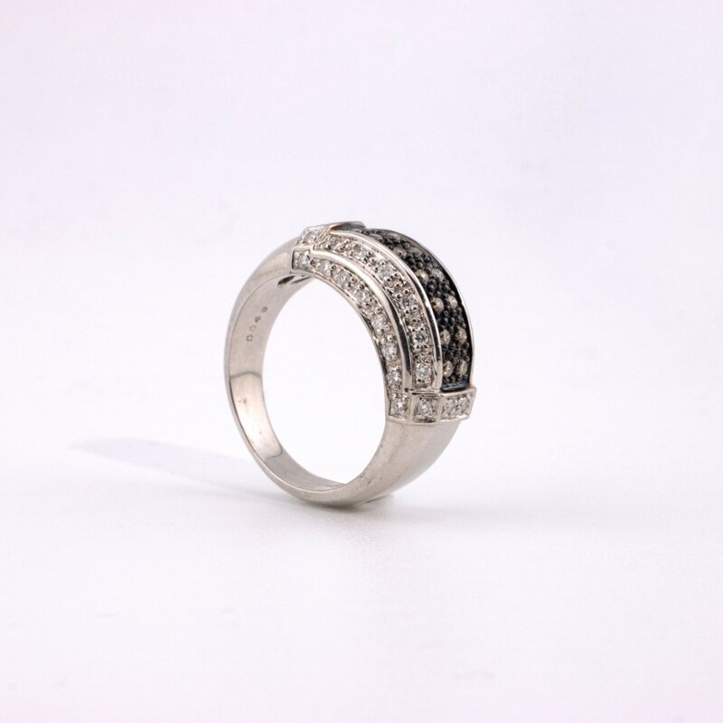 Anillo de Oro 14 K con Diamantes