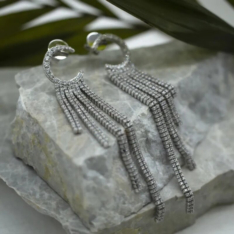 Aretes Luna De Oro Blanco Con Diamantes